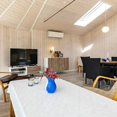 4 Star Holiday Home In Hals-By Traum Holiday home *