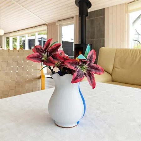 4 Star Holiday Home In Hals-By Traum * Hals