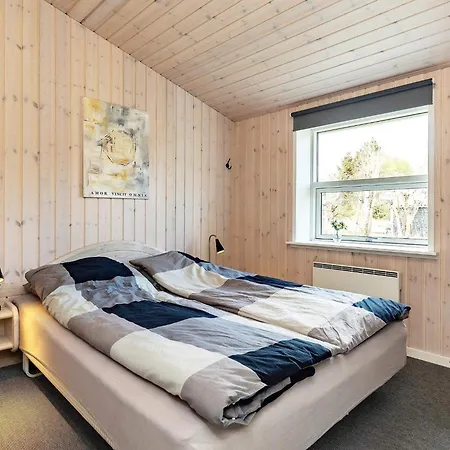 Holiday home 4 Star Holiday Home In Hals-By Traum Hals